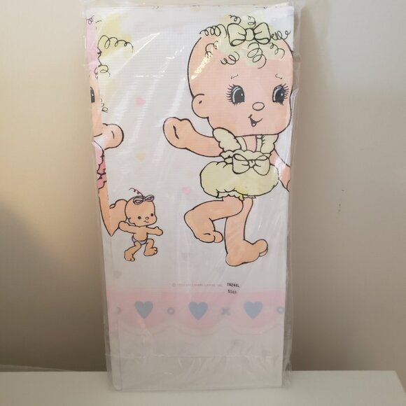 Vintage 1980s Hallmark Hugga Bunch Paper Tablecloth - Picture 5 of 7